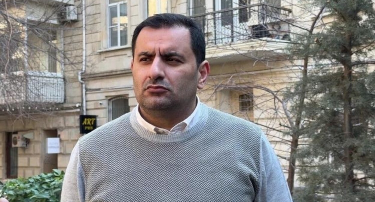 Руфат Сафаров. Фото: https://musavat.com/news/iranin-sirli-generalinin-bakiya-qefil-seferi_1135151.html Руфат Сафаров. Фото: https://musavat.com/news/iranin-sirli-generalinin-bakiya-qefil-seferi_1135151.html