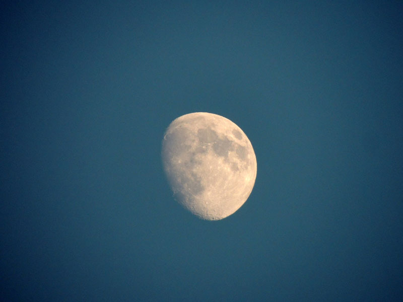 Луна - 4.