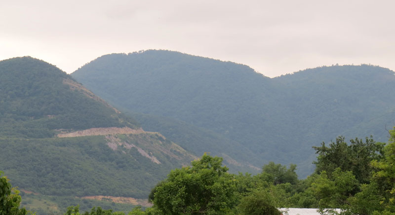 Вид на горы вокруг села Тог.
